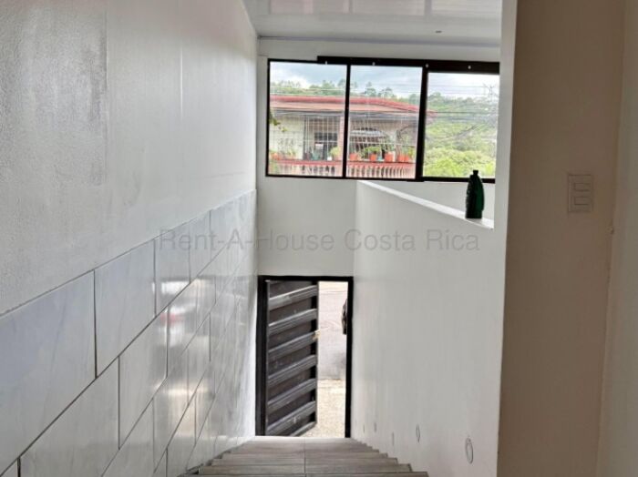 Venta casa remodelada de 1 nivel con 4 hab y cochera #26-2263 GS en San Felipe, Alajuelita, San José — $167,786