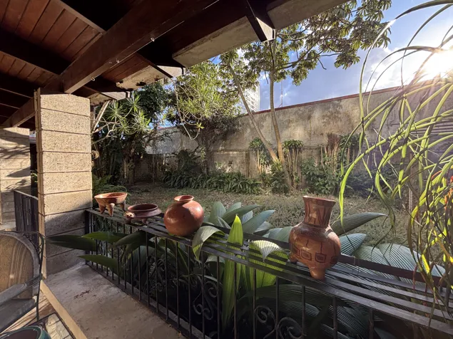 Venta de Casa / Terreno para desarrollo mixto , Curridabat San José en Curridabat, San José — $650,000