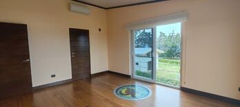 MLS-26-364 LS VENTA HERMOSA CASA OREAMUNO CARTAGO  en San Rafael, Oreamuno, Cartago — $640,000 - Foto 4 de 10