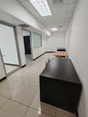 ALQUILER oficina Santa Ana en Santa Ana, San José — $1,580