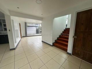 Venta de Casa ESQUINERA en Moravia-La Trinidad. RAH 27-581 in La Trinidad, Moravia, San José — 108 000 000 ₡ - Photo 5 of 14