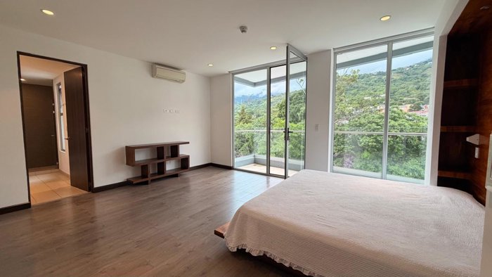 Se Alquila, Penthouse, San Rafael, Escazú in San Rafael, Escazú, San José — $3,200
