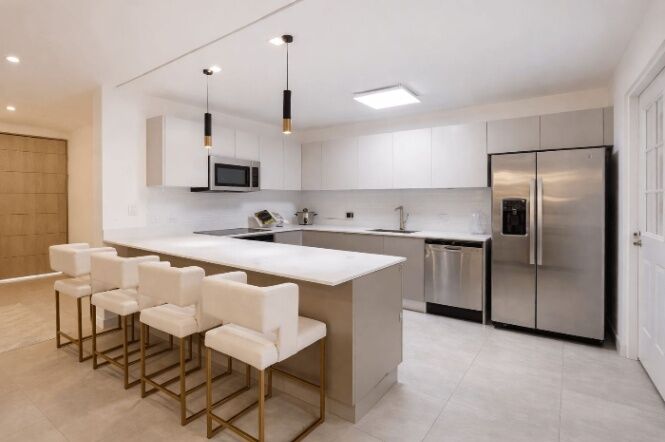 Casa en Alquiler en Escazú-Guachipelín. en Escazú, San José — $2,300
