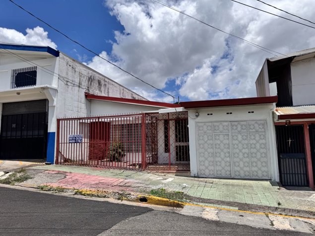 Casa a la venta en Barrio México San José Costa Rica en Merced, San José — ₡ 85 000 000