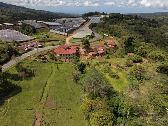 Desarrollo de eco-lodge de 16 ha - Restaurante & Cabañas en Barva, Heredia — $1,700,000 - Foto 3 de 29