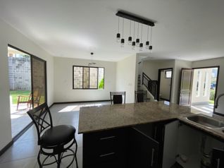Vendo casa  en condominio La Floresta Concepcion de Tres Ríos en Concepción, La Unión, Cartago — 155 000 000 ₡ - Foto 2 de 9