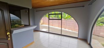 Amplia y Renovada Casa con Vistas al GAM – Terreno de 3,203 m² in Santiago, Palmares, Alajuela — 112 000 000 ₡ - Photo 4 of 14