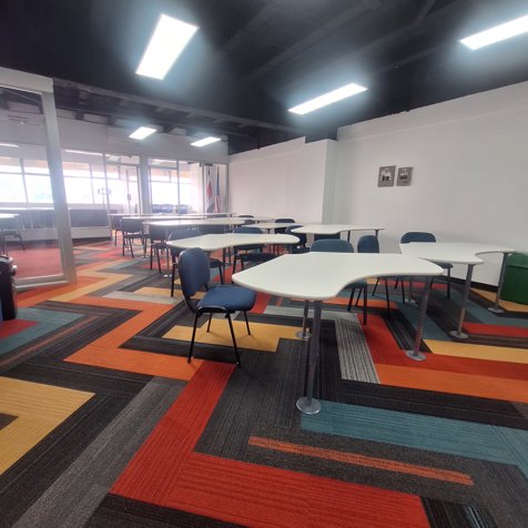 Alquiler de oficinas, consultorios, centro de estudio en Centro Colón en Merced, San José — $1,428