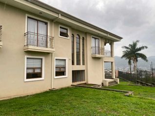 CASA DE LUJO CON TERRENO ENORME EN GUAYACAN REAL DE TRES RÍOS. en San Juan, La Unión, Cartago — $1,200,000 - Foto 2 de 12