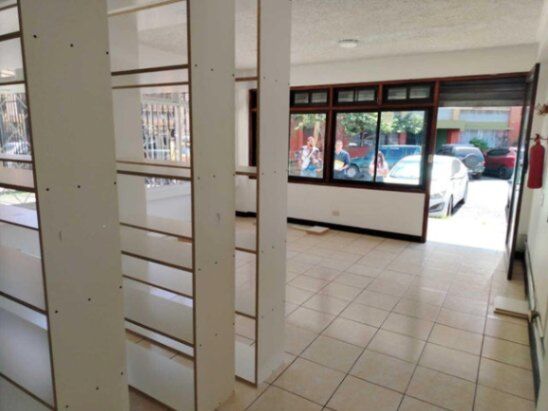 Venta de Local Comercial en Zapote, San José. RAH 26-1210 in Zapote, San José — ₡ 22 000 000
