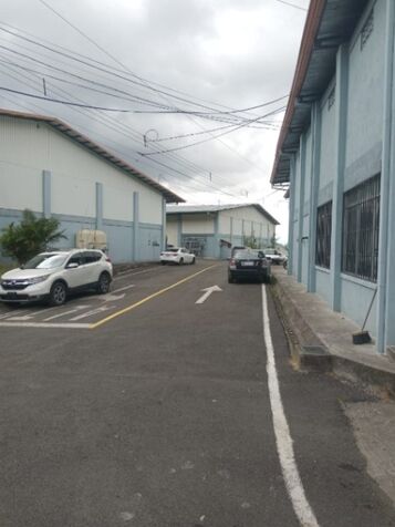 SE VENDE PROPIEDAD CON BODEGAS EN ASERRÍ, SAN JOSÉ.  en Aserrí, San José — $1,300,000