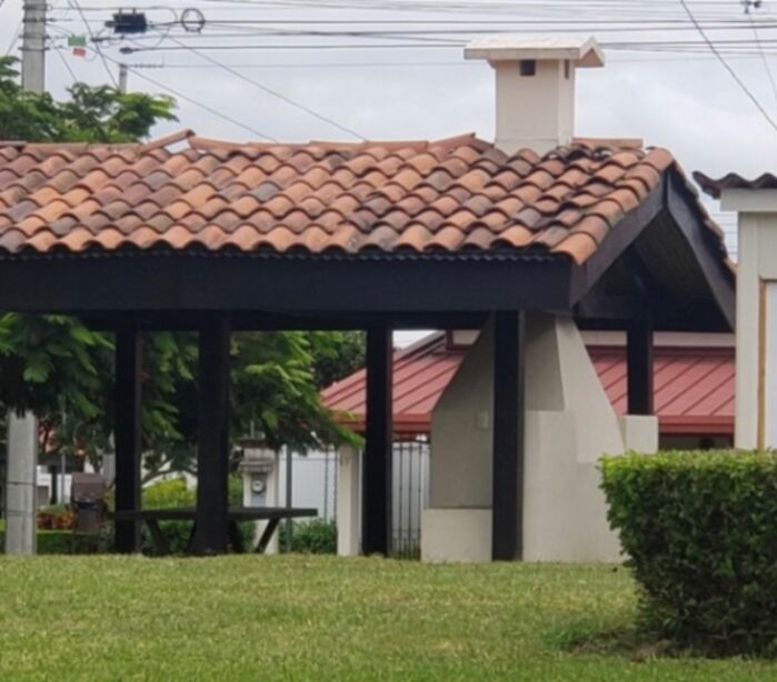 Venta casa 1 planta en condominio in San Josecito, San Rafael, Heredia — $149,000