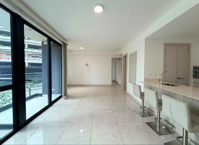 SE ALQUILA APARTAMENTO EN LA SABANA, SAN JOSÉ en Carmen, San José — $1,600 - Foto 3 de 44