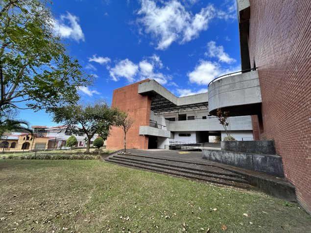 SE ALQUILA EDIFICIO EN LOS YOSES in San Pedro, Montes De Oca, San José — ₡ 29 206 800