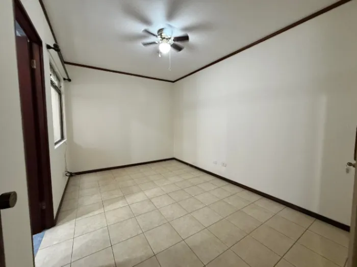 Alquiler Apartamento San Jose 26-1393 en Mata Redonda, San José — $1,050