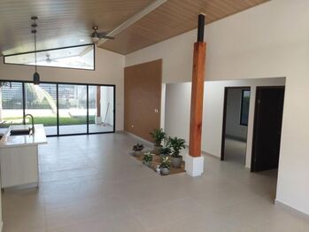 Venta de Casa para Estrenar en Garabito, Puntarenas. in Jacó, Garabito, Puntarenas — $375,000 - Photo 5 of 18