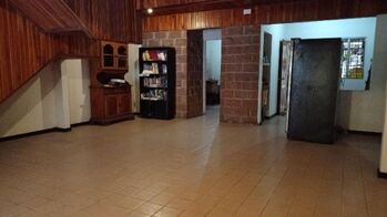 "Descubre el potencial de esta joya en el corazón de San Pedro" in San Pedro, Montes De Oca, San José — $220,000 - Photo 5 of 9