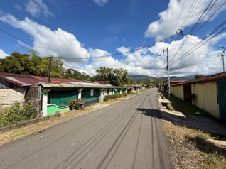 Lote increíble cerca del centro en Golfito, Puntarenas — $185,000 - Foto 5 de 9