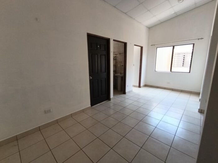 Venta de Apartamento en Moravia, San José. RAH 26-12 en La Trinidad, Moravia, San José — $85,000