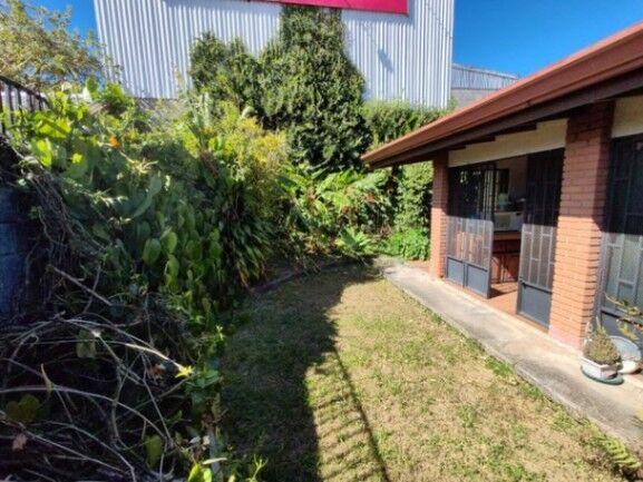 MLS-25-1698 LS VENTA EDIFICIO COMERCIAL EL CARMEN ALAJUELA in Alajuela — $410,000