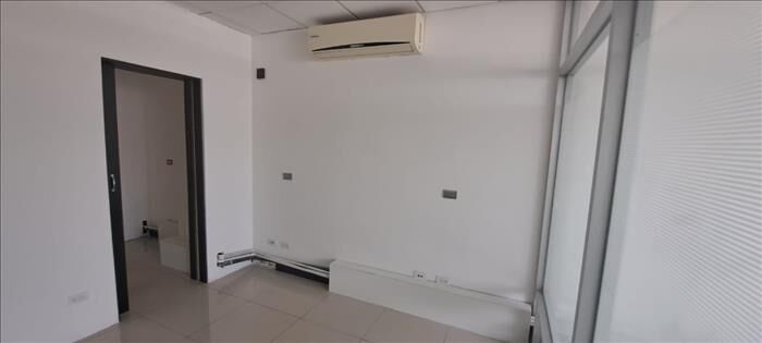 ALQUILER DE OFICINA, SAN JOSÉ, ESCAZU, DISTRITO 4 en Escazú, San José — $1,071