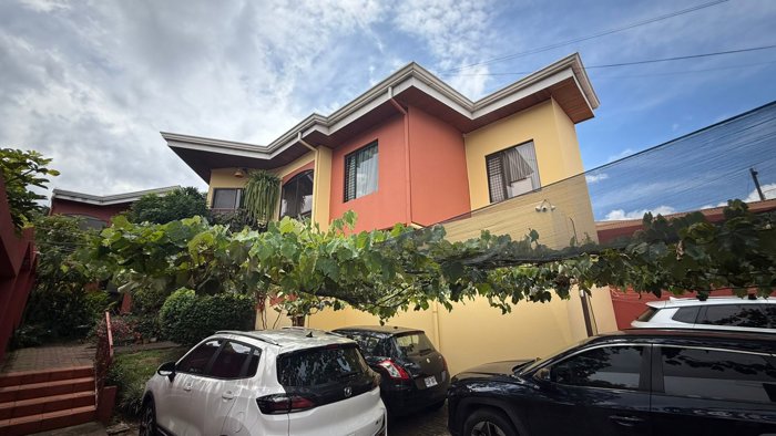 Venta Casa Alquilada San Antonio Belén Heredia en San Antonio, Belén, Heredia — ₡ 125 000 000