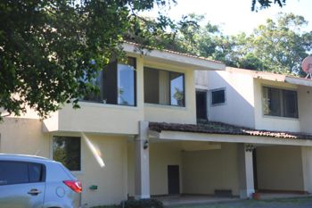 Venta de finca con casa y gran potencial para desarrollo #26-777 GS
