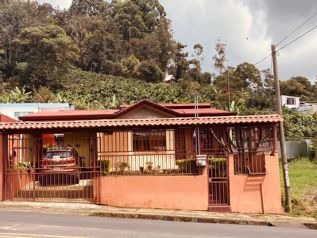 VENTA DE CASA, SAN MARCOS DE TARRAZÚ, LEON CORTES in San Pablo, León Cortés Castro, San José — 60 000 000 ₡ - Photo 3 of 11