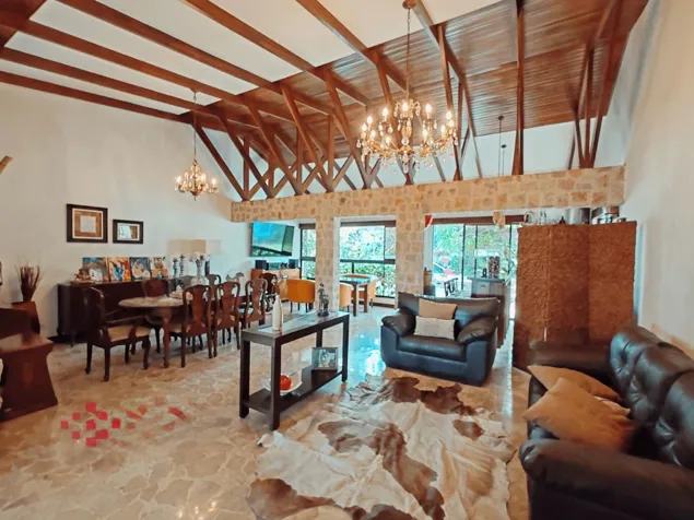 One-Story House for Sale in Trejos Montealegre, Escazú in Escazú, San José — $495,000 - Photo 2 of 15