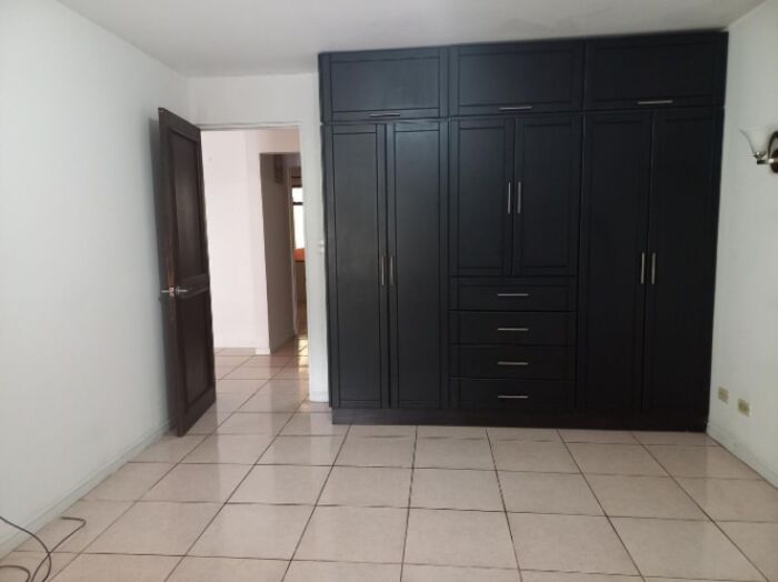 Venta de Casa en San Vicente de Moravia. RAH 25-1963 in San Vicente, Moravia, San José — $175,000