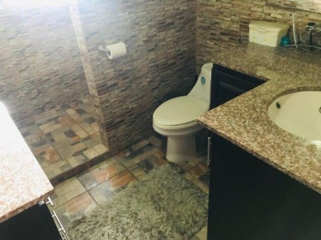 CASA EN VENTA EN SAN JOSÈ, $350.000 COD# 26-1130 en Catedral, San José — $350,000