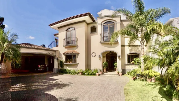 Venta de casa en Curridabat, Cipreses - En condominio en Granadilla, Curridabat, San José — $1,000,000