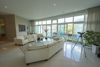 Penthouse de 4 Habitaciones frente al Country Club con vista 360º in San Rafael, Escazú, San José — $2,100,000 - Photo 2 of 23
