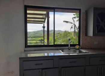 HERMOSA CASA EN VENTA EN LA TRANQUILA ZONA DE SAN VITO in Aguabuena, Coto Brus, Puntarenas — $100,000 - Photo 4 of 6