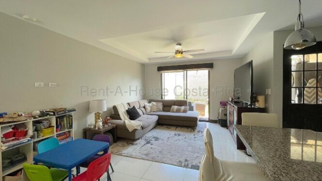 Se alquila casa con patio en Colón Mora 26-1914 in Colón, Mora, San José — $1,500