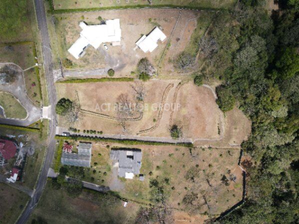 Vistas de Santa Barbara - Quinta con Vista Espectacular! en Purabá, Santa Bárbara, Heredia — $435,000
