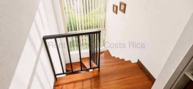Venta de Casa en Montes de Oca-Mercedes. RAH 27-113 in Mercedes, Montes De Oca, San José — ₡ 75 000 000