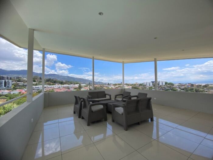 Venta de Casa en San Rafael de Escazû. RAH 25-1633 en San Rafael, Escazú, San José — $378,500
