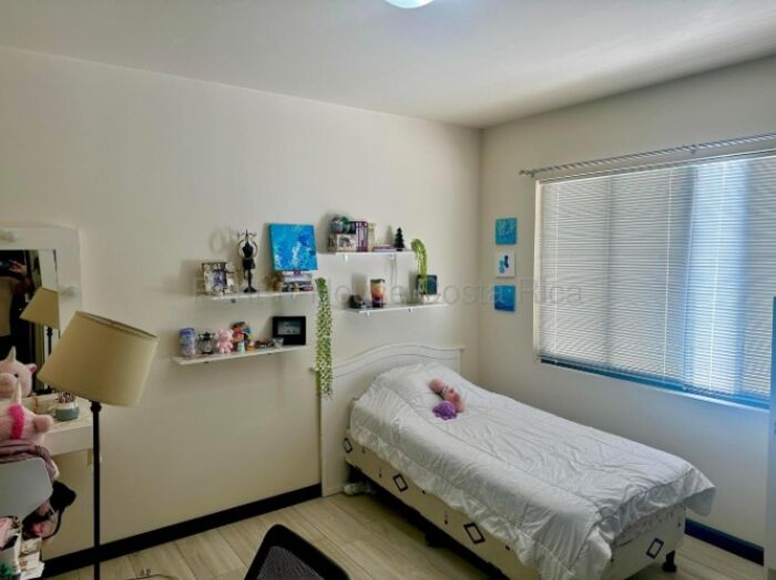 Se vende casa en Granadilla de Curridabat #26-1884 in Granadilla, Curridabat, San José — $568,000