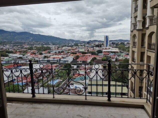 Se vende APARTAMENTO en Torres del Lago, Sabana San José in Mata Redonda, San José — $186,000
