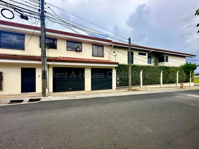 Venta de Propiedad Comercial/Oficina/APTO  en San Pablo de Heredia. RAH 27-478 in San Pablo, Heredia — $547,000