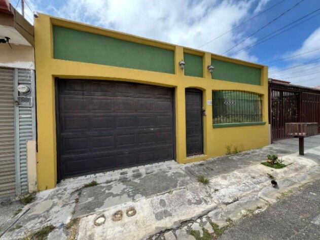 Venta de Casa en Moravia, San José. RAH 25-1573 in San Vicente, Moravia, San José — $178,500