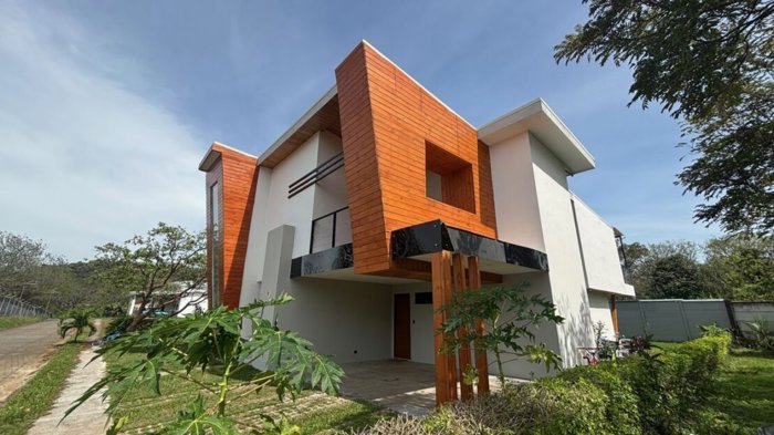 Elegante casa moderna en un entorno rural tranquilo en condomino en Guácima, Alajuela — $370,000