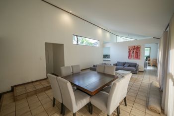 Casa de 1 Planta con 4 Habitaciones en Condominio Bosque Dorado en Piedades, Santa Ana, San José — $450,000 - Foto 5 de 27