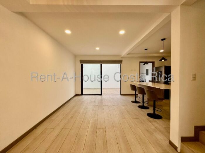 Alquiler de Casa – Condominio Escazú Urbano 26 1474  in San Antonio, Escazú, San José — ₡ 850 000