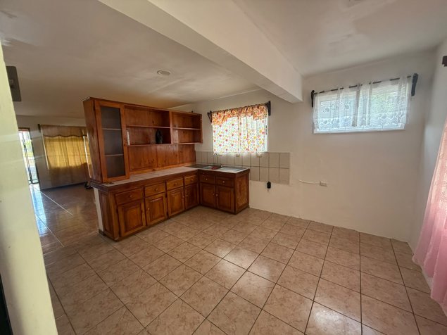 Linda casa en San Isidro de Heredia (San Francisco) 579 mtrs2 in San Isidro, Heredia — ₡ 110 000 000 - Photo 3 of 12