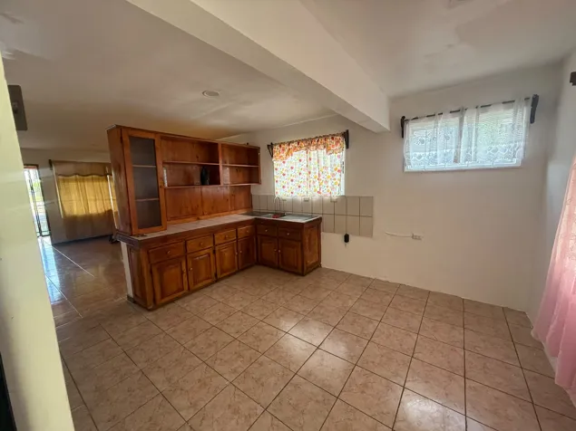 Linda casa en San Isidro de Heredia (San Francisco) 579 mtrs2 en San Isidro, Heredia — ₡ 110 000 000 - Foto 3 de 12