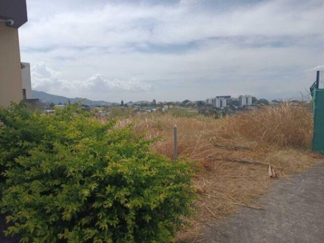 Venta de Hermoso Lote de Terreno en Escazú / Mls. 25-1163 OFC JB en Escazú, San José — $140,000