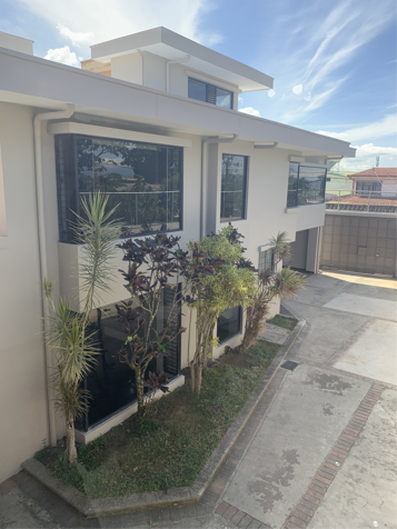 CASAS GEMELAS EN LA FAVORITA  PAVAS en Pavas, San José — $2,000 - Foto 2 de 36