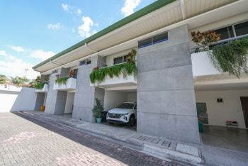 Casa de 3 Habitaciones + Oficina en Bello Horizonte de Escazú